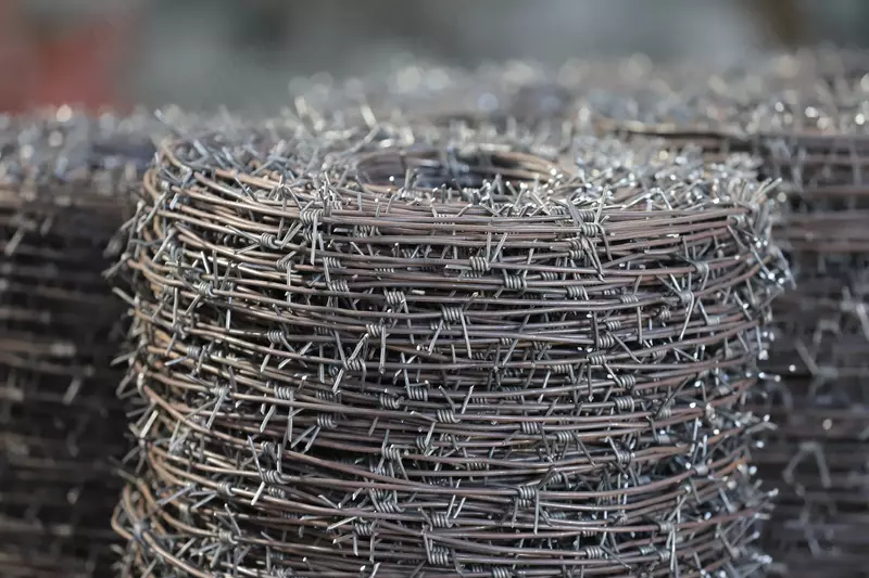 Колючая проволока