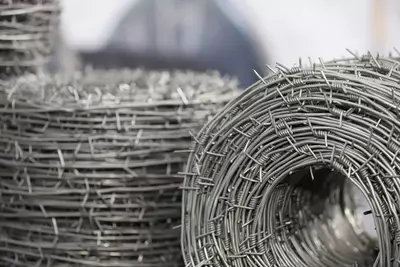 Оцинкованная колючая проволока