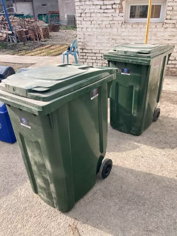  Chiqindi uchun 360 litrli bak - 