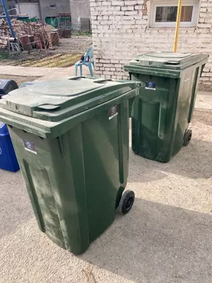  Chiqindi uchun 360 litrli bak - 