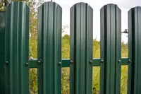 Заборы и ограждения из евроштакетника ЛСТК БИЛДИНГ