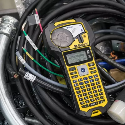 6 878 857.3 сум / шт. ПОРТАТИВНЫЙ ПРИНТЕР ЭТИКЕТОК BRADY M210