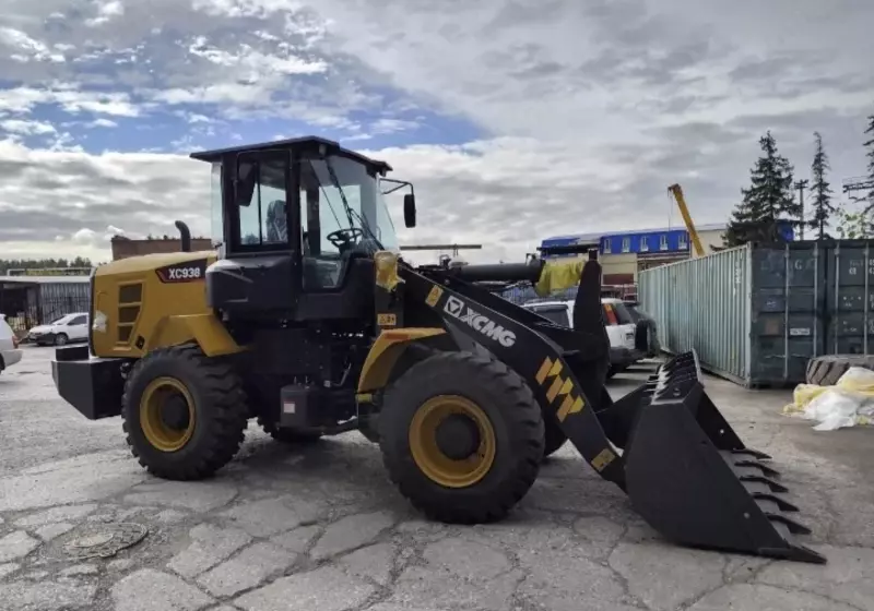 Погрузчик Хсмж хс938 2.1куб - 446 000 000 сум