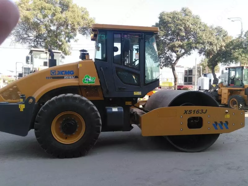 Каток Xcmg 16т