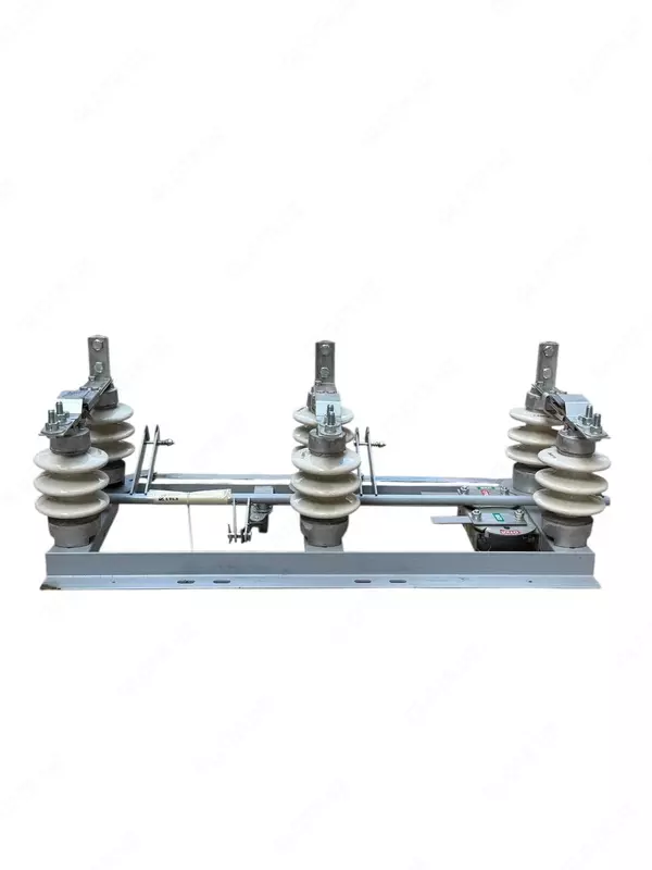 Разъединитель РЛНД-10/630А с приводом ПР - 1 800 000 сум