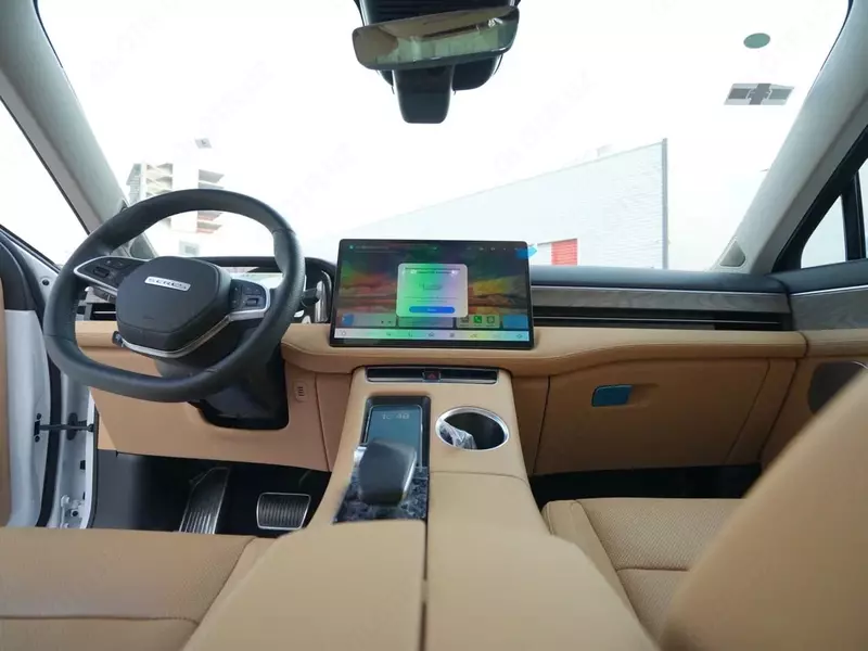 Seres M5 4WD – мощный гибрид с полным приводом Abozor Comfort