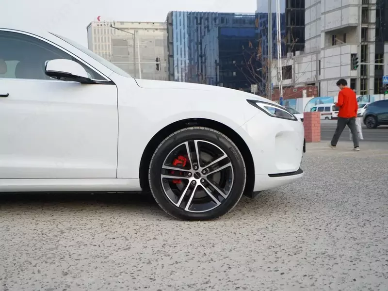 Abozor Comfort - Seres M5 4WD – мощный гибрид с полным приводом