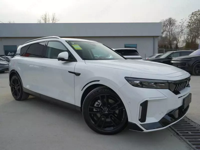 449 628 375 сум Voyah Free – мощный и технологичный гибридный кроссовер