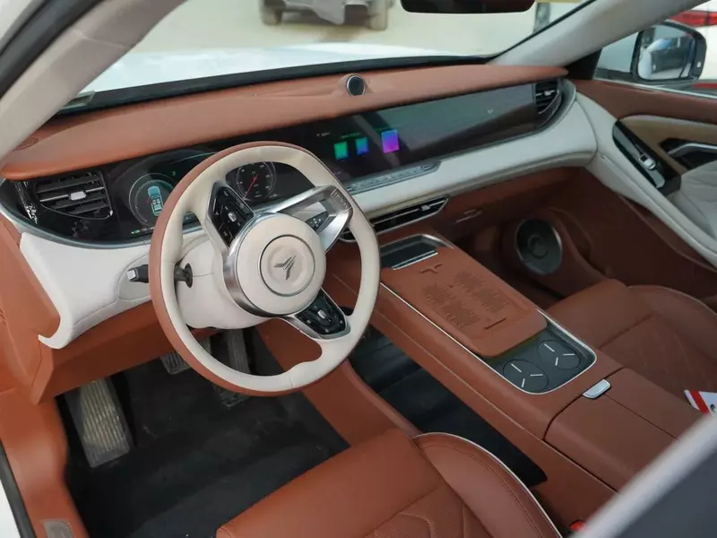 Voyah Free – мощный и технологичный гибридный кроссовер Abozor Comfort