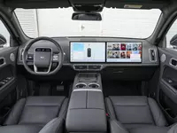 Внедорожник - кроссовер "LiXiang L7" Ultra 2025 (Гибрид) Черный Только в розницу