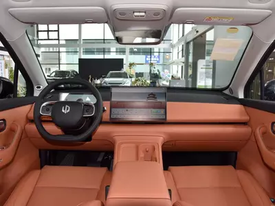 Автомобиль кроссовер - внедорожник "Leapmotor" C16 HYB 2 (Гибрид) Ассортимент Только в розницу