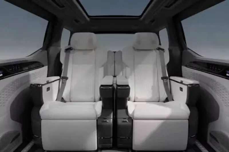 Минивэн-кроссовер "ZEEKR 009" пробег 63.400 км (Электро) Ассортимент Abozor Comfort