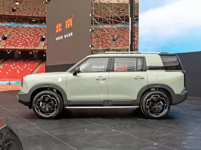 Автомобиль - внедорожник "BAIC" Beijing BJ 30 (Бензин) Ассортимент Только в розницу