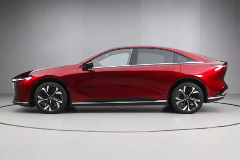 Легковой автомобиль-седан "MAZDA" EZ-6 (Гибрид) Ассортимент - 383 682 880 сум