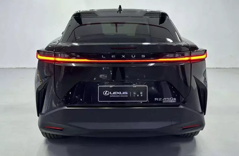 Автомобиль - кроссовер "LEXUS" RZ 450e direct 4 (Электро) Ассортимент Только в розницу