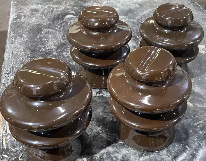 Изоляторы фарфоровые штыревые ШФ-10МУ