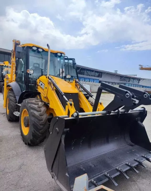 Продаётся Экскаватор погрузчик JCB 3CX Super!
