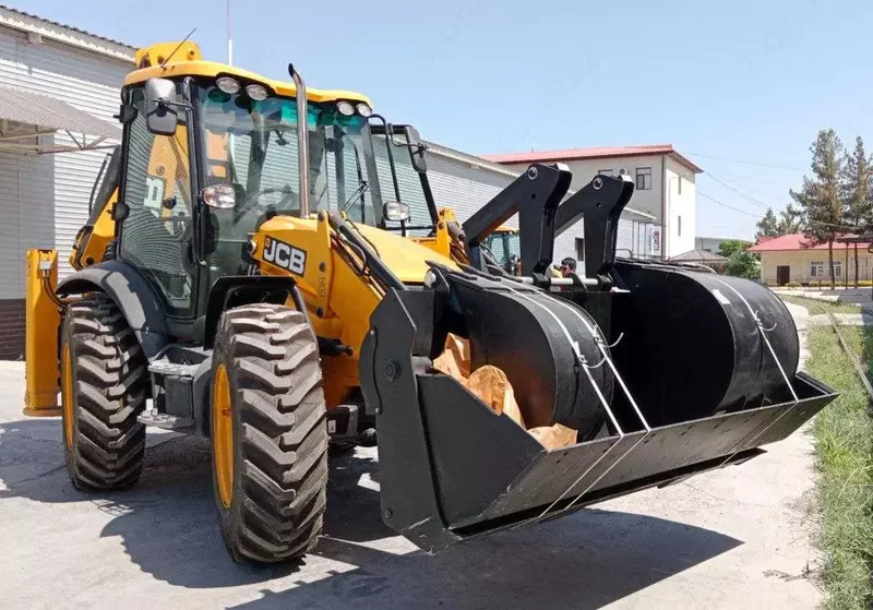 Продаётся Экскаватор погрузчик JCB 4CX Sitemaster!