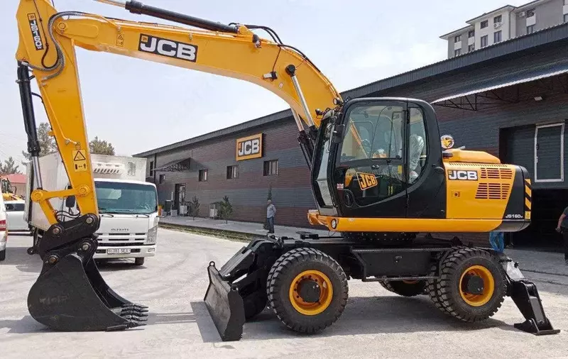 2 170 000 000 сум Продаётся Колесный экскаватор JCB JS160W!