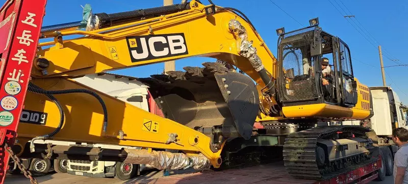 Продаётся Гусеничный экскаватор JCB JS305LC HEAVY DUTY!