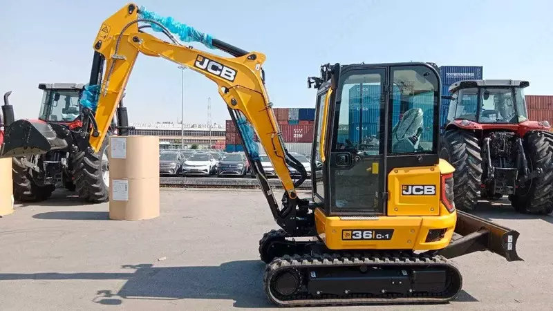 Продаётся Мини гусеничный экскаватор JCB 36C-1!