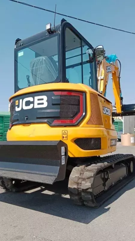 1 017 000 000 сум Продаётся Мини гусеничный экскаватор JCB 36C-1!