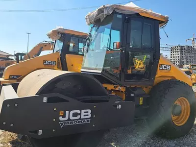 Продаётся Вибрационный грунтовой каток JCB 116D! - 1 089 000 000 сум / шт