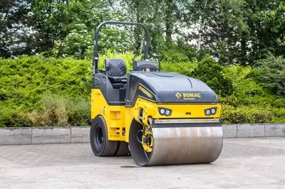 Продаётся Вибрационный комбинированный каток Bomag BW138AC-5!