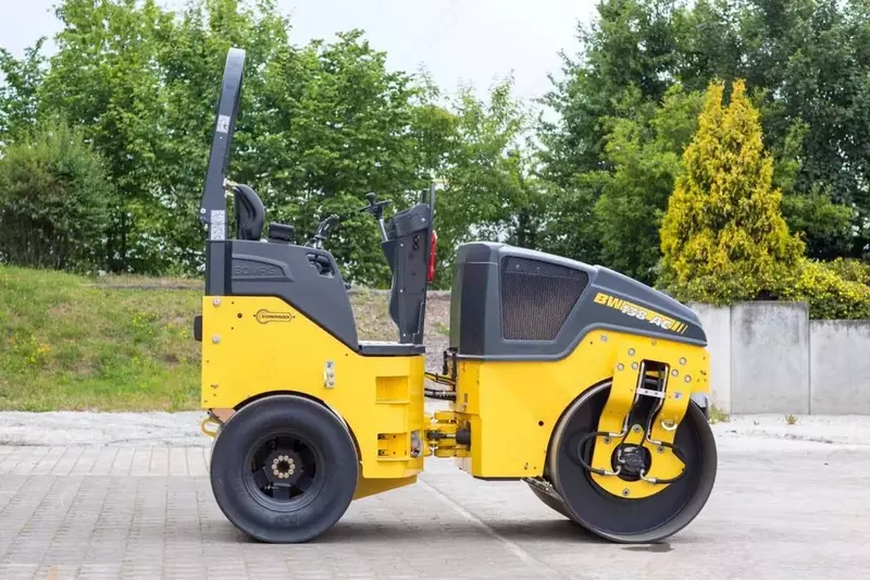 Продаётся Вибрационный комбинированный каток Bomag BW138AC-5! - 930 000 000 сум
