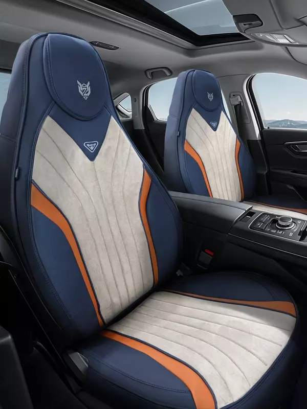   Авточехлы универсальные из эко-кожи с дышащей тканью