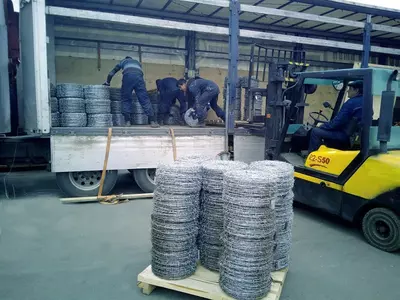 Проволока колючая (КЦ-1, К) ГОСТ 285-69, черная и оцинкованная