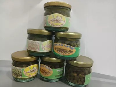 Кавар — это ягодоподобный плод с лекарственными свойствами.