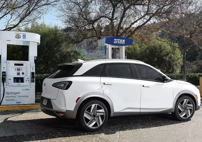 Электрозарядные станции для электромобилей - по запросу