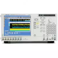 AWG5014B - ixtiyoriy shakldagi signallar generatori