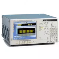 AWG7121B - ixtiyoriy shakldagi signallar generatori