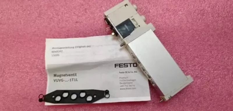  Распределитель с электромагнитным управлением Festo VUVG-B14-M52-AZT-F- 1T1L - 