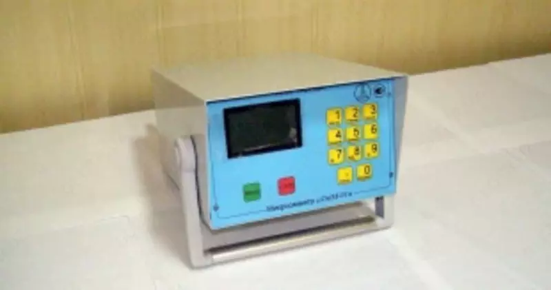 Микроомметр МОмМ-01