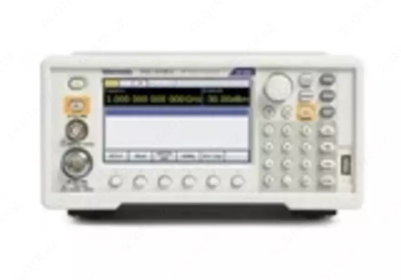 TG4102A. Vektorli signallar generatori