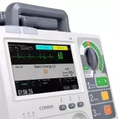   Дефибриллятор модели Comen S5