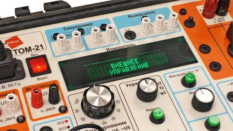  РЕТОМ-21 Устройство измерительное параметров релейной защиты. - 