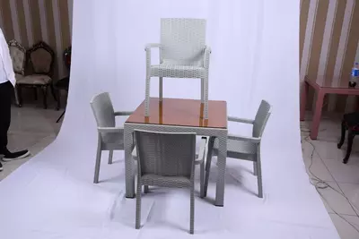 PREMIUM Dacha Stol-Stul Komplekti (oynali va oynasiz)