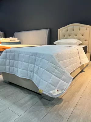 Adyol bahori - kechalar uchun noziklik va yengillik - 310 000 so'm / dona