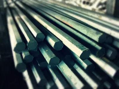 45-darajali po‘lat oltiburchak