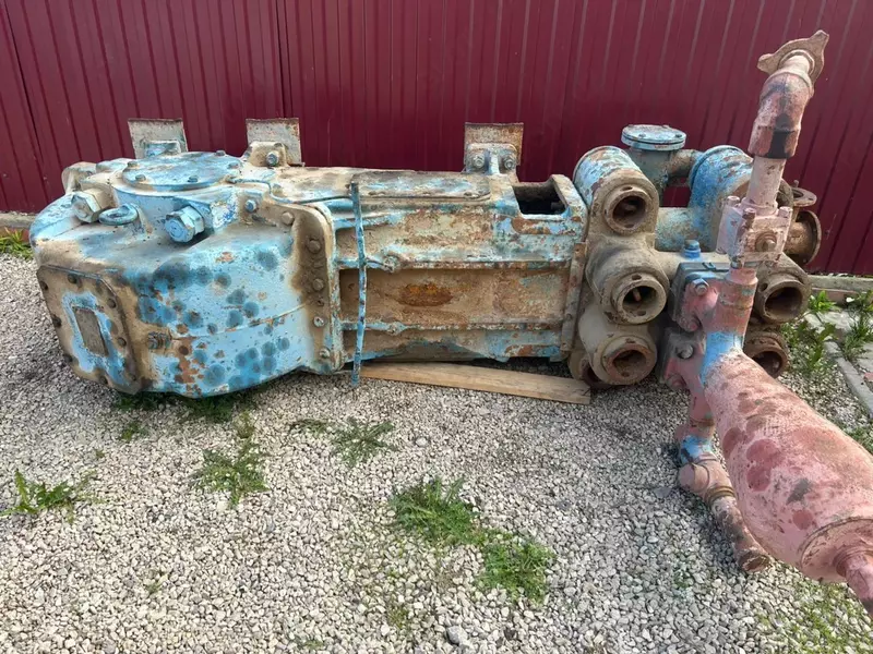 Цементировочный насос 9Т