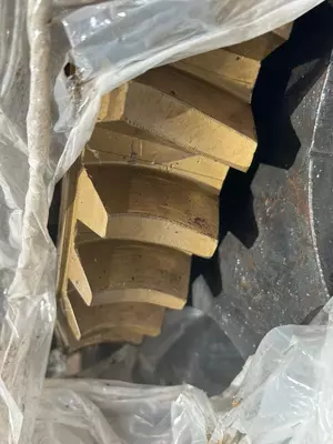 вал червячный) - 80 865 000 сум / шт