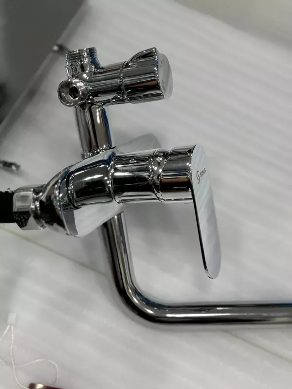 Смеситель Brass 2024-43 - 598 000 сум