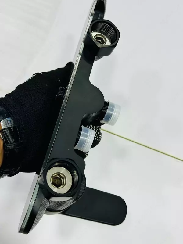 Смеситель Brass 2024-47BK - 715 000 сум