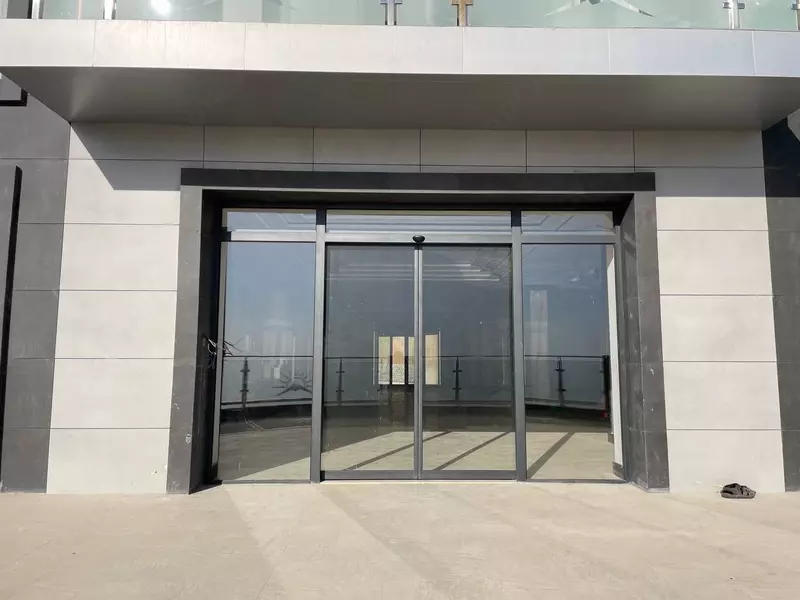 от {0} сум Сенсорные двери.