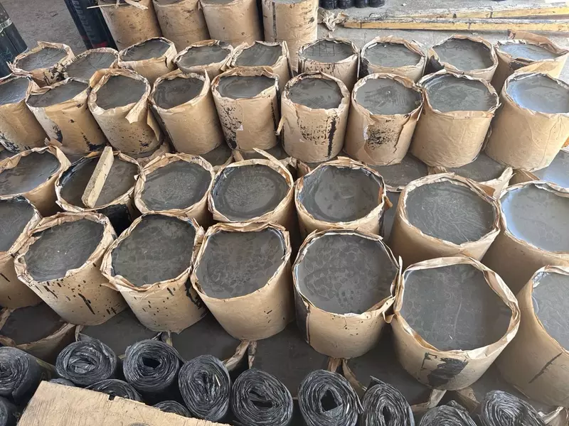 Gidroizolyatsiya uchun qattiq bitum "Stekloizol"