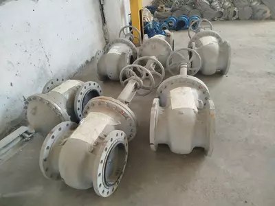 Po‘latdan yasalgan suriladigan mexanizmlar va po‘lat armatura.